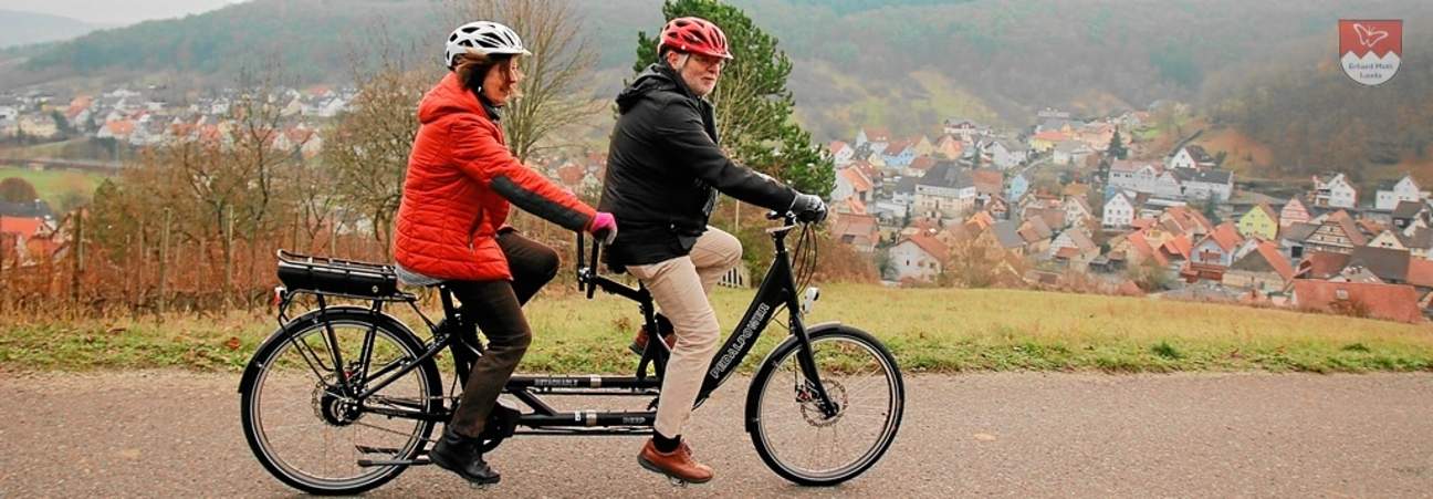 Tauber-Rad E-Tandem teilbar Probefahrt Vor der Probefahrt mit einem Tauber-Rad E-Tandem teilbar kommt die Online Kaufberatung & Fahrschule
