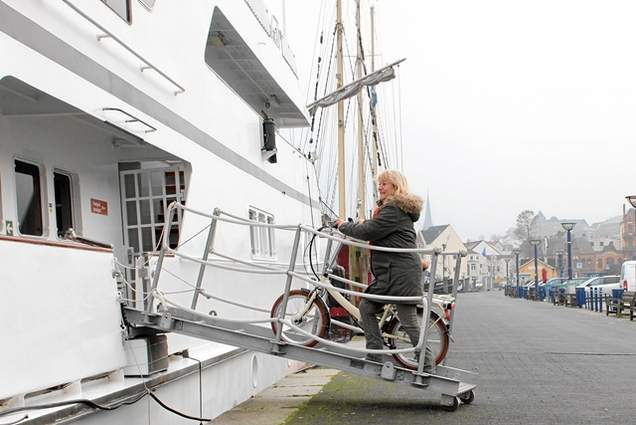 E-Bike Klapprad auf dem Schiff E-Bike Klapprad auf dem Schiff