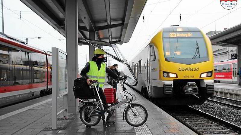 Arbeitsweg von Würzburg nach Lauda mit dem E-Bike Vitali E Klapprad und der Bahn. Unser Mitarbeiter Sigi beschreibt seinen Arbeitsweg von Würzburg nach Lauda mit dem E-Bike Vitali E Klapprad und der Bahn.