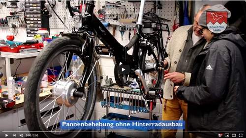 Video E-Bike Technik Workshops Der großen Nachfrage nach unseren E-Bike Workshops konnten wir nicht mehr gerecht werden. Wir haben uns deshalb entschlossen, auf unserer Internetseite den geschützten Kundenbereich "mein Mott E-Bike" zu schaffen. Hier zeigen wir Bedienungsanleitungen, Fehlersuchpläne, geben Reparaturtipps. So machen wir Sie mit der Technik Ihres Mott eBikes vertraut. Sie können jederzeit und von überall auf diese Informationen zugreifen. Egal ob Sie zuhause sind oder auf einer Tour.