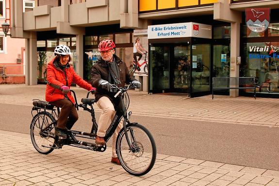 Paare können bei uns Tandems ausprobieren. Paare können bei uns Tandems ausprobieren.
