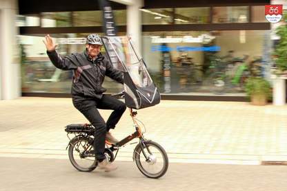 Veltop Allwetter E-Bike Verdeck Erhard Mott hat das Veltop Allwetter E-Bike Verdeck mit einem Vitali E Klapprad ein ganzes Jahr lang getestet