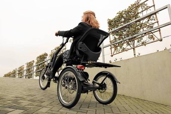 Auf Van Raam Dreirad Easy Rider fahren Sie auch auf steilen Strecken mühelos ohne Kraftanstrengung Auf Van Raam Dreirad Easy Rider fahren Sie auch auf steilen Strecken mühelos ohne Kraftanstrengung