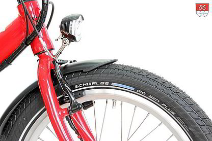 Schwalbe Big Ben Plus 55-406 Die 55 mm breite 20 Zoll Ballon Bereifung Schwalbe Big Ben Plus 55-406 verleiht den Vitali E-Falträdern hervorragende Fahrstabilität bei hohen Geschwindigkeiten und auf schlechten Wegen.
