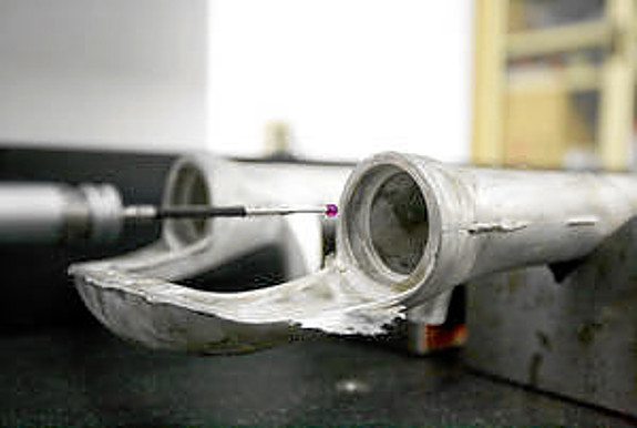 ...das Gewicht wird mit Magnesiumgleitrohren niedrig gehalten ...das Gewicht wird mit Magnesiumgleitrohren niedrig gehalten