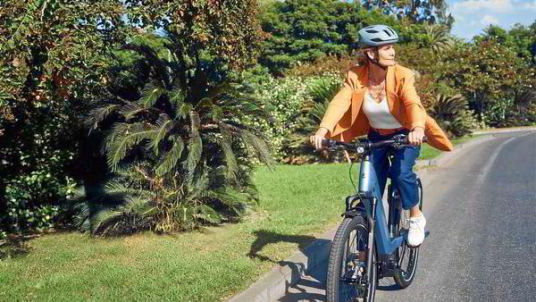 Nevo5 Testbikes bei E-Bike Mott in Lauda testen Riese & Müller Nevo5 Testbike Probefahrt auf ruhiger Strecke rund um Lauda