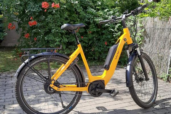 Velo de Ville Wave Intra+ mit Bosch Performance Line und Enviolo Velo de Ville E-Bike Wave Intra+ in Melon Yellow mit Bosch Performance Line, Enviolo TR und Gates Riemenantrieb