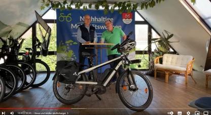Multicharger_Livestream Uwe Itzel war bis zu seiner Beretung ein ganz "normaler Mann". Seitdem unternimmt er wochenlangen E-Bike Camping Urlaub auf seinem Riese und Müller Multicharger. Dieses XXL E-Bike mit einem zulässigen Gesamtgewicht zGG von 175 kg hat er sich bewußt nach den Er-Fahrungen mit dem Vorgänger E-Bike ausgesucht.