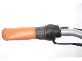 vitali-booster-bedienelement-ledergriff.JPG