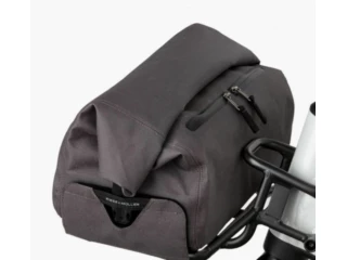 Riese und Müller Frontgepäckträger mit Tasche.jpg